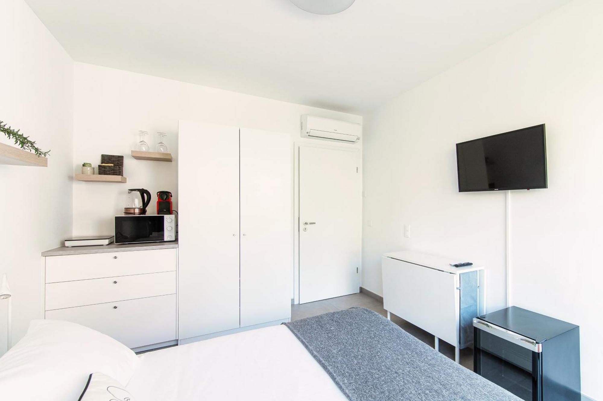 Le Betulle Studios By Quokka 360 - Studio Apartments By The Origlio Lake Exterior photo